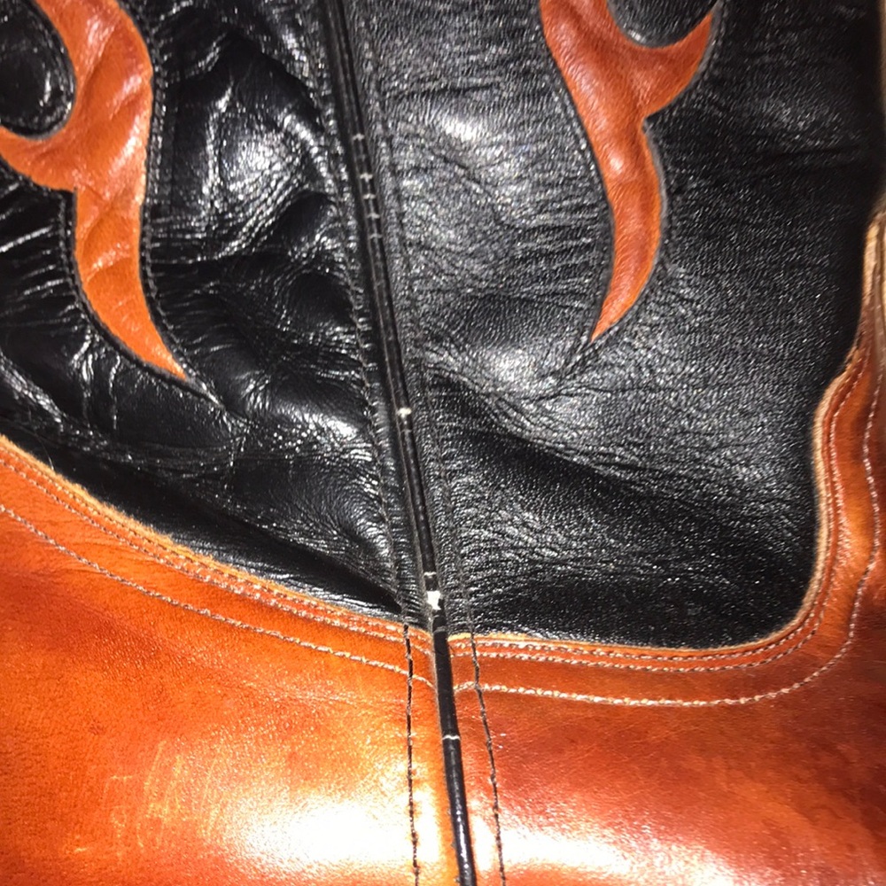 Vintage Dingo Two-Tone Leather Cowboy Boots - Picture 5 of 9